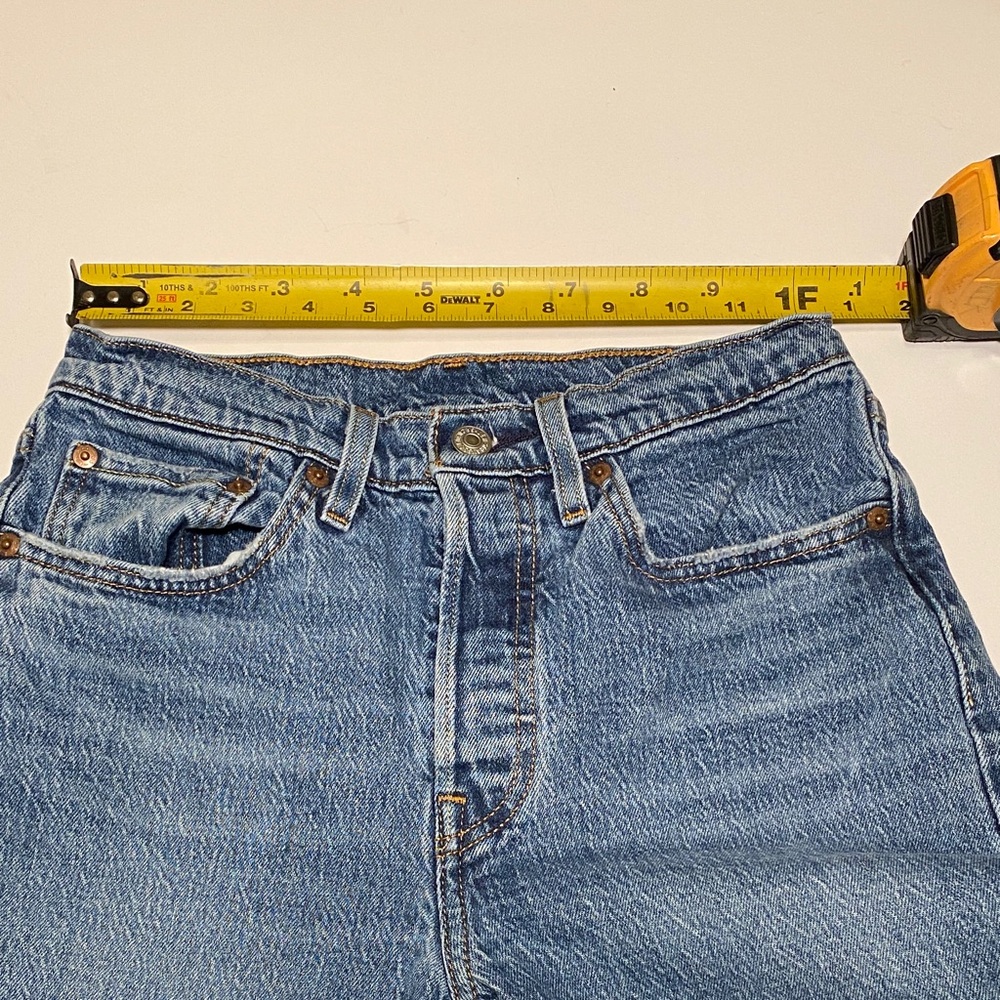 Levi 501 Original High Waisted women’s Size 26/30 - Picture 10 of 13